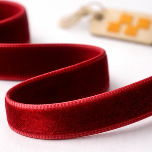 ริบบิ้นกำมะหยี่สองหน้าขนาด 6 มม. ผ้าโพลีเอสเตอร์ทอเนื้อนุ่ม ทนต่อการหดตัว หรูหรา ใช้ตกแต่งเสื้อผ้า งานฝีมือ และห่อของขวัญ - Product Image 1