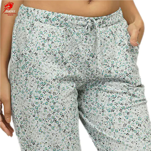 Pantalones Deportivos Cargo para Mujer, Estampado Floral Oscuro, Cintura Media, Largos, con Bolsillos, Casuales, de Invierno, Poliéster/Algodón - Product Image 5