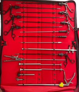 Nuevo Kit de Instrumentos Laparoscópicos para Cirugía Mínimamente Invasiva con Trócares, Pinzas, Portaagujas y Tijeras - Product Image 1