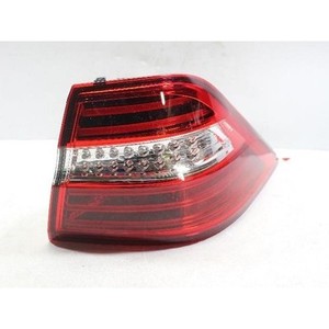 Feu arrière droit d'occasion pour Mercedes Classe M A1669063201 - Product Image 2