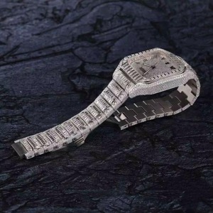 Reloj de Lujo con Diamantes para Hombre, Caja Rectangular de Acero Inoxidable, Movimiento de Cuarzo Analógico, Esfera con Números Romanos, Cierre Desplegable - Product Image 4