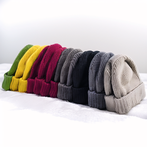 Bonnet en tricot rouge 100% acrylique unisexe, décontracté, chaud pour l'hiver, couleur unie, fait main pour adultes 56-58CM - Product Image 6