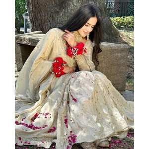 Séquence de broderie lourde de concepteur Top-Bottom et Dupatta Taille XL - Product Image 4