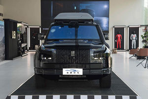 รถยนต์ไฟฟ้า BYD รุ่น Yangwang U8 SUV ขับเคลื่อน 4 ล้อ สำหรับขับขี่ออฟโรด พวงมาลัยซ้าย ใช้พลังงานไฮบริด - Product Image 2