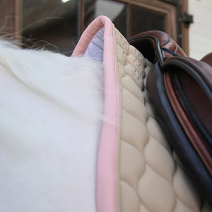 Nouvelle Collection 2026 : Tapis de Selle d'Équitation en Sublimation Anglaise pour Chevaux, Motif Licorne avec Bordure Contrastante – Ensemble d'Équitation - Product Image 4