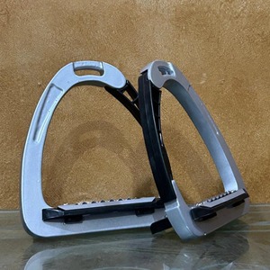Estribos de Seguridad para Caballos Elite, Estribos de Aluminio Premium, Estribos de Liberación Rápida, Estribos Antideslizantes, Estribos de Hierro para Equitación Inglesa - Product Image 6