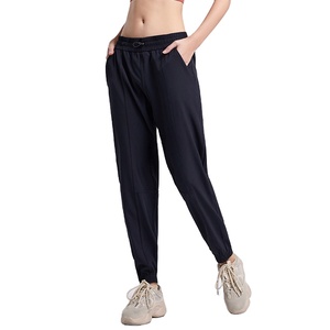 Nuevas mallas de Yoga hasta el tobillo sólidas de cintura media para mujer, pantalones deportivos transpirables de secado rápido para Fitness - Product Image 1