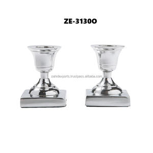 Portavelas Cuadrado de Madera Hecho a Mano para una Atmósfera y Decoración Elegante en el Hogar - Product Image 4