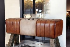 ม้านั่งหนังอินเดียทำมือและเก้าอี้ออกกำลังกายโครงไม้ เหมาะสำหรับตกแต่งห้องโถง ห้องนอน และพื้นที่รับประทานอาหาร สำหรับการสั่งซื้อจำนวนมาก - Product Image 4