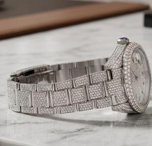 Reloj de Lujo Hip Hop Unisex con Puntero Cuadrado, Moissanita VVS, Movimiento de Cuarzo, Hecho a Mano, Joyería Japonesa, Reloj de Pulsera con Incrustaciones de Diamantes, Estilo Indio - Product Image 3