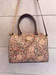 Bolso de Mano de Cuero Tallado a Mano, Estilo Bohemio, Color Marrón, Multiusos, Elegante - Product Image 3