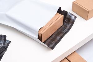 Sacs postaux personnalisés de haute qualité en plastique épais Poly Solution d'emballage de protection pour l'expédition postale Made Vietnam Cookies Maïs - Product Image 5