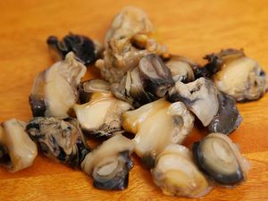 Viet DELTA Boiled Apple Snail Meat Sweet Taste with Ginger Lemongrass Sauce Frozen Steamed Snails Tray Pack 500g - Product Image 4