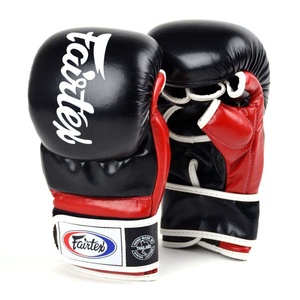 ถุงมือชกมวยหนังแท้ Fairtex สีแดงคุณภาพสูงแบบสั่งทำพิเศษ พร้อมสายรัดแบบ Hook & Loop กันลื่น ปิดนิ้วเต็มรูปแบบ สำหรับมวยไทยและการต่อสู้แบบสตรีทไฟท์ - Product Image 1