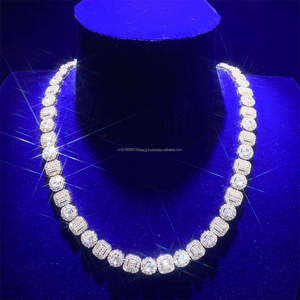 Chaîne en argent sterling avec diamants moissanite à taille carrée pour les détaillants et importateurs de bijoux en gros - Product Image 1