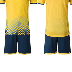 Ensemble de maillots de football personnalisés imprimés, 100% polyester, respirant, séchage rapide, uniformes d'entraînement de football à vendre - Product Image 6