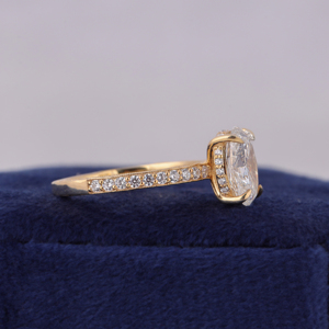 Bague de fiançailles avec diamant ovale de 2,50 carats cultivé en laboratoire, bague halo cachée en or 14 carats - Product Image 3