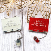 Pins en émail dur de qualité industrielle avec badges à paillettes, logo personnalisé, émail métallique à strass, pin pour chapeau, chaîne, sac, cadeau d'affaires