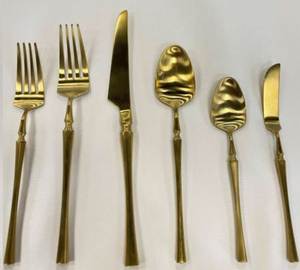 Juego de Cubiertos de Acero Inoxidable Dorado Mate, 5 Piezas, Tenedor, Cuchillo, Cuchara, Vajilla Moderna de Lujo - Product Image 3