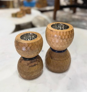 Mabkhara en résine arabe finition bois de santal pour décoration de luxe et diffuseur d'aromathérapie - Product Image 4