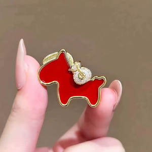 Broche Émail Premium Artistique Exquise Nouveauté 2026, Motif Sac d'Argent Mignon, Cheval Porte-Bonheur et Richesse, Style Dessin Animé Simple, pour Sacs - Product Image 3