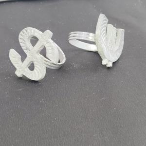 Anneau de serviette en aluminium avec symboles de devises (Dollar et Euro), pièce unique, pour décoration de table de gala professionnel - Product Image 3