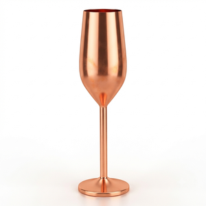 Vasos de cóctel de cobre hechos a mano en India, con forma de campana, diseño oriental en relieve, para fiestas, bodas y ocasiones especiales, 2 piezas. - Product Image 5