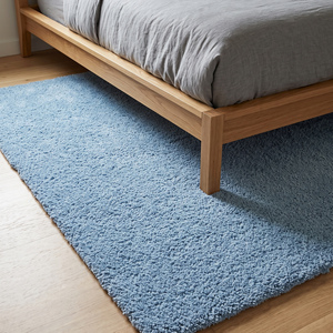 Tapis d'intérieur moderne en laine pelucheuse bleu clair uni, tufté à la main, à poils moyens, doux, texturé, antidérapant, pour chambre et salon - Product Image 5