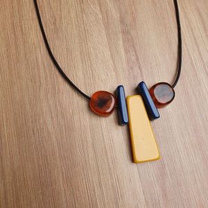 Collier en résine fait main moderne, bijoux pour usage quotidien - Product Image 5