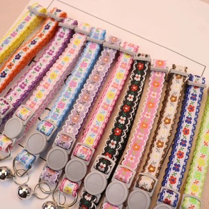 Colliers pour chat brodés de fleurs exquises, réglables et durables, accessoires pour animaux de compagnie, accessoires mignons en dentelle respirante pour animaux de compagnie - Product Image 5