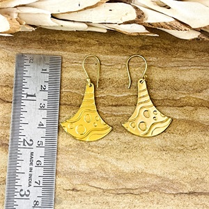 Nouvelles Arrivées Boucles d'oreilles pendantes géométriques tendance en laiton style bohème pour femme, plaqué or 18 carats, texture tribale, vente en gros/OEM/ODM - Product Image 6