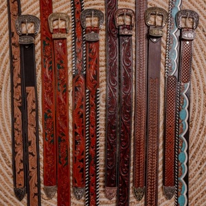 Cinturón de vaquero occidental de cuero más vendido con trabajo de cuentas y diseño en relieve floral Fabricante superior para hombres y mujeres - Product Image 4