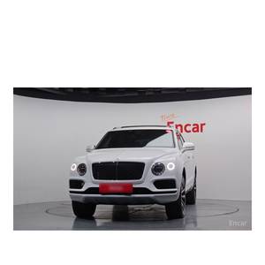 Bentley Bentayga 4.0 V8, Volante a la Izquierda, Caja de Cambios Automática, Asientos de Cuero, Cámara Trasera - Diciembre 2021, 36,198 km, Emisión Euro V, Touch - Product Image 3