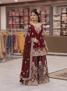 Ensemble Sharara Royal avec broderie Zari dorée, style Lehenga de mariée, Salwar Kameez de créateur, tenue de fête, infroissable - Product Image 5