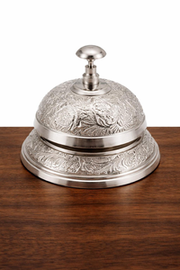 Cloche de service de restaurant plaquée argent de qualité supérieure, ornée de motifs floraux en relief, pour hôtel, réception, café, comptoir, hôtellerie - Product Image 4