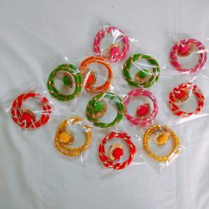 Bracelets festifs artisanaux vibrants, célébration de la tradition et de l'art indiens, bracelets faits à la main parfaits pour les mariages - Product Image 1