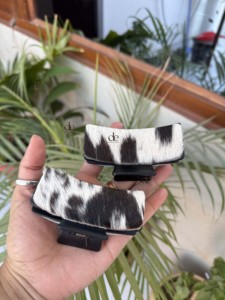 2026 Designer Cowhide Leather Cute Hair Claws Elegant Luxury Design Genuine Leather Hair Claw <b>Clips</b> for Women Hair Accessories - Product Image 2