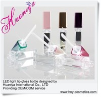 Gloss à lèvres liquide imperméable avec lumière LED et miroir (formule chimique plastique rose 8,5 ml, bouchon à vis)