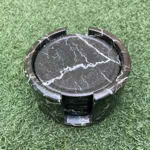 Ensemble de six sous-verres en marbre zèbre noir avec support, sous-verres en pierre faits à la main - Product Image 1