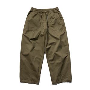 กางเกงเอวยางยืดแบบผูกเชือกสำหรับผู้ชายแนวสตรีทแวร์แบบลำลองเปิดด้านล่างพิมพ์ลายตามสั่ง - Product Image 2