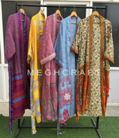 Robe Kimono Bohème Indienne en Soie Recyclée MEGH CRAFT, Col en V, Manches Longues, Motif Floral, Grande Taille, Idéale pour l'Été – Vente en Gros
