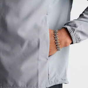 Sweat à capuche zippé coupe-vent gris clair pour homme, en polyester, coupe droite, vêtement d'extérieur décontracté pour l'automne - Product Image 4