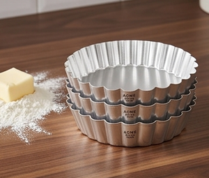 Juego de 3 moldes redondos para pasteles de acero inoxidable Acme Premium, fáciles de usar para hornear pasteles y repostería. - Product Image 2
