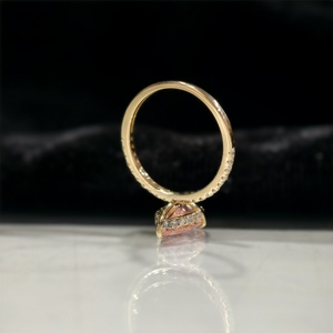 Anillo de Compromiso Aries Jewel Pave Band con Diamante Rosa Fantasía de Laboratorio de 2 Ct, Corte Pera, Oro de 14K, con Certificado IGI, para Aniversario o Boda - Product Image 6