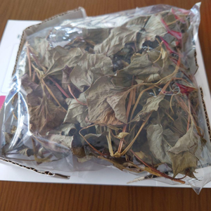 Natural Vietnam Dried Houttuynia Cordata Leaves 3oz Stand Up Pouch for Tea Soups and Spice Blends - Product Image 4