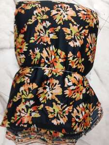 Tela de Satén Estampada de Excelente Calidad, Material Elegante y Brillante para Vestidos de Ocasiones Especiales, Disponible a Buen Precio - Product Image 4