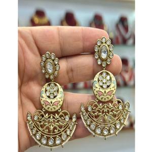 Hermosos Pendientes de Moissanita Fina de Primera Calidad, Chapados en Oro, para Mujeres y Chicas, Ideales para Eventos Nocturnos y Fiestas - Product Image 2