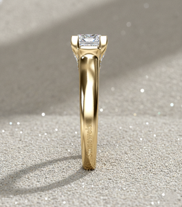 Anillo de compromiso de tres piedras con diamante de laboratorio talla princesa Stonewels, diamantes laterales con engaste milgrain y navette, estilo vintage. - Product Image 2