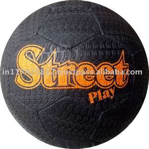 Ballon de football en caoutchouc gaufré de qualité supérieure avec logo personnalisé et options de couleur, ballon haute durabilité pour les matchs et l'entraînement - Product Image 3