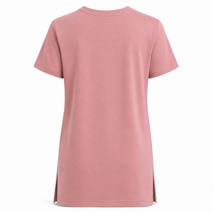 Camiseta de manga corta para mujer, color rosa polvoriento, cuello redondo, corte largo con abertura lateral, en tejido de algodón interlock, estilo casual. - Product Image 4